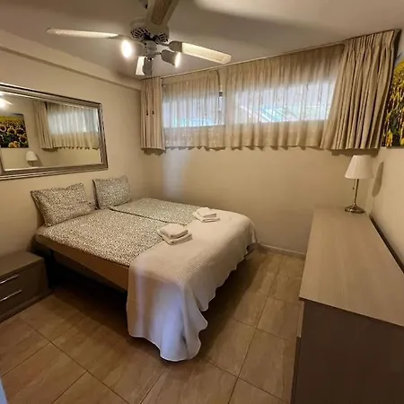 Tomi Haus Apartamento *